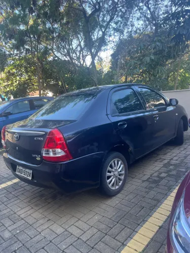 Toyota Etios XLS Sedan 1.5 Flex 16V 4P Mec. 2013