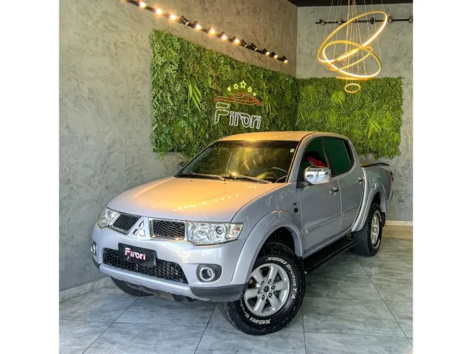 Mitsubishi L200 Triton HPE 3.5 CD V6 24V Flex Aut. 2013