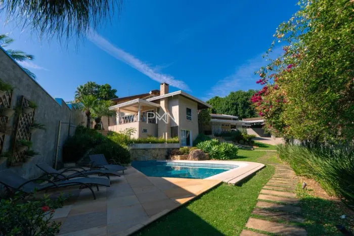 Sobrado à venda em Campinas, bairro da palmeiras, com 4 suítes, com 600 m²