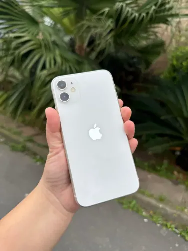 iPhone 11