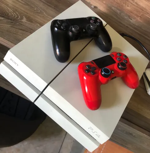 PS4
