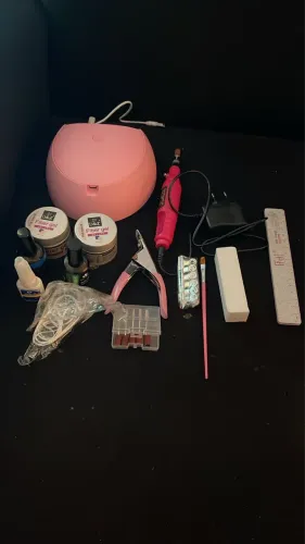 Vendo material de unha em gel