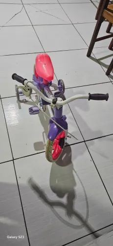 Bicicleta infantil menina
