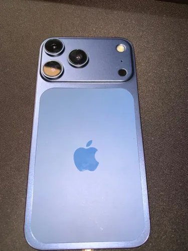 iPhone XR com visual do 17 Novo