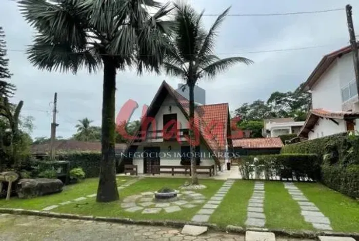 VENDE-SE | SOBRADO EM CONDOMÍNIO FECHADO | PARK IMPERIAL.