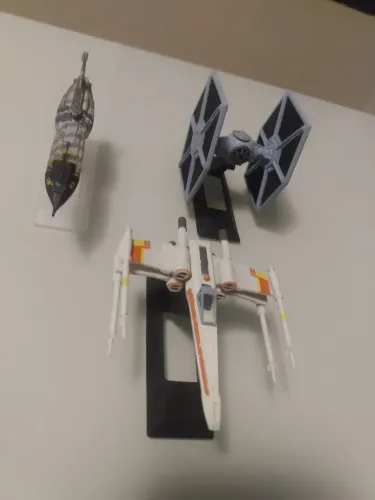 3 mini naves status Wars Black series( x wing, tie fighter e outra)