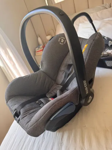 BEBE CONFORTO MAXI COSI COM BASE