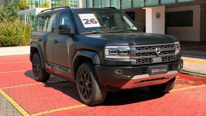 Denza B5 SUV híbrido plug-in 2026