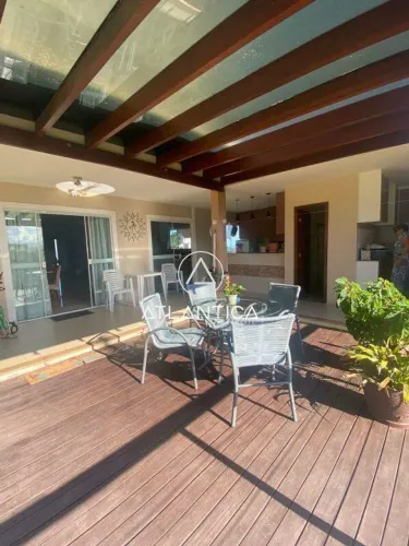Atlântica Imóveis tem excelente Casa à Venda no Vale dos Cristais, em Macaé/RJ