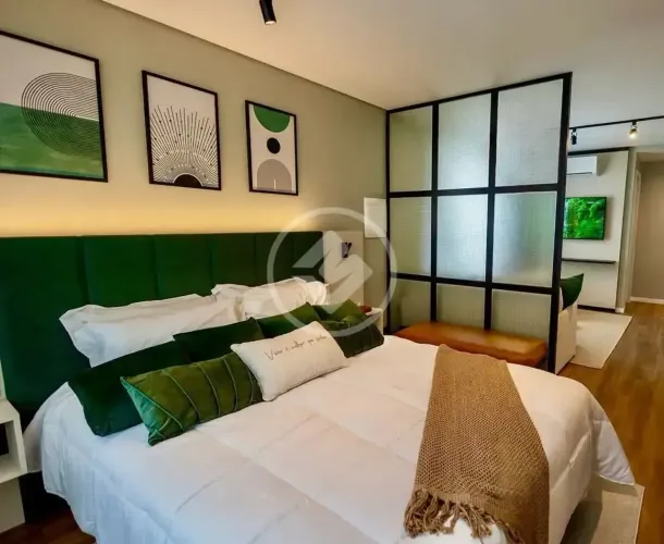 Studio Mobiliado à Venda no Centro de Florianópolis | Ideal para Investimento