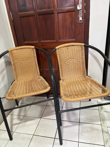 Cadeiras fibra sintética