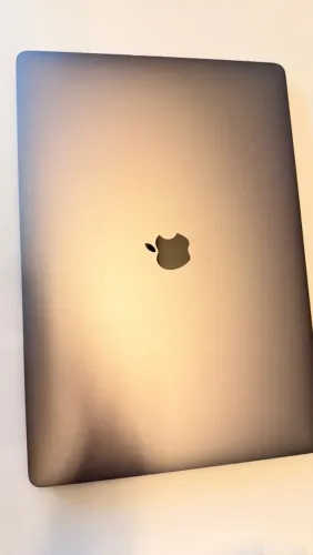 Macbook Pro 2019 i9| 64GB RAM| 512 SSD