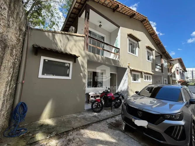 Casa com 2 dormitórios à venda, por R$ 350.000