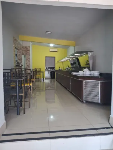 VENDE-SE PONTO COMERCIAL - RESTAURANTE COMPLETO E PRONTO PARA FUNCIONAR!