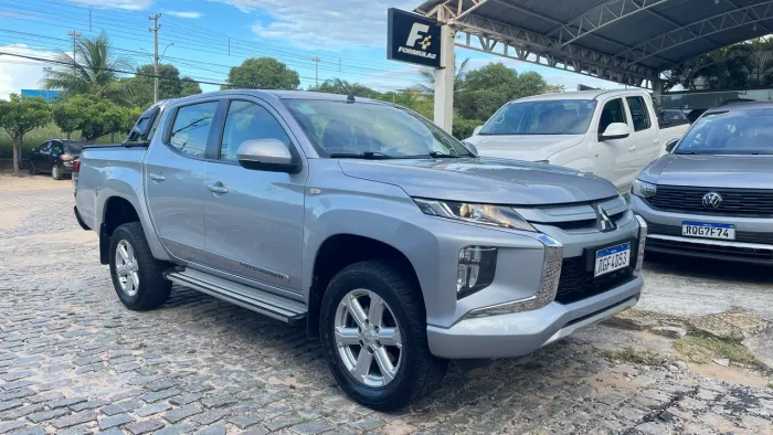 Mitsubishi L200 Triton Sport GLS 2.4 CD Diesel Aut. 2021