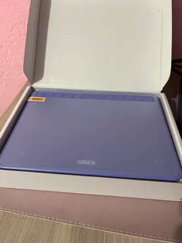 Mesa digitalizadora Ugee S640, acompanha caneta.