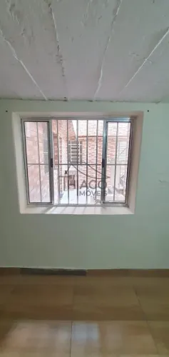 Casa na Vila Alpina, de 30m², com 1 dormitório, fácil acesso Metrô Vila Prudente, UNINOVE 
