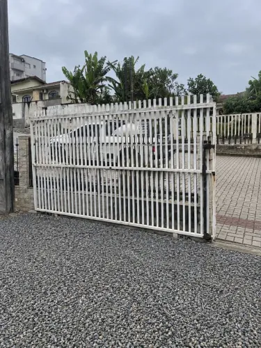 Portão de ferro