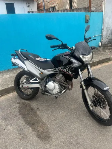 Falcon 400   valor  16.000  mil.  Moto do meu dia dia