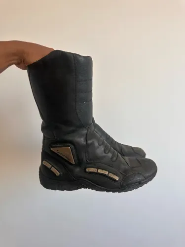 Bota de motoqueiro