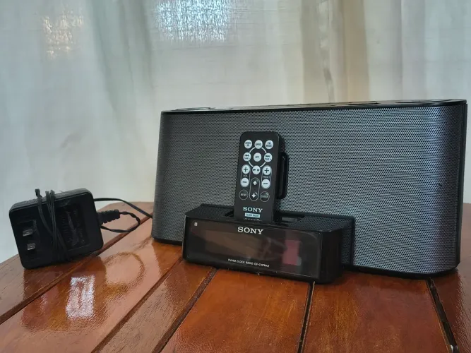  Dock Sony ICF-C1iPMK2 para iPod - despertador e rádio com controle remoto