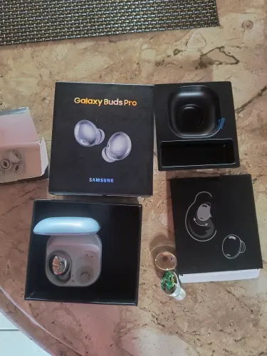 Samsung Galaxy Buds pro com defeito 