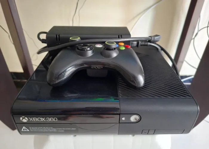 XBOX 360 ULTRA SLIN COMPLETO DESBLOQUEADO