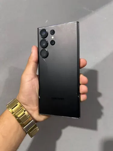 S23 ultra 256gb (tampa traseira trincada)