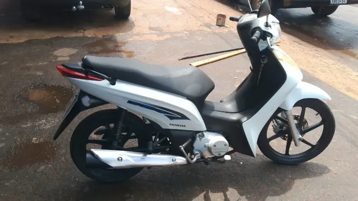 MOTO BIZ 2014