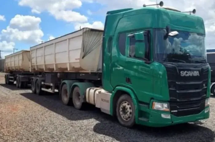 Scania R500 c/ Rodocaçamba 2019 - Transfiro Agio