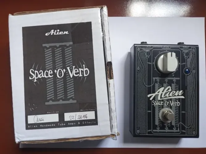 PEDAL ALIEN SPACE O VERB