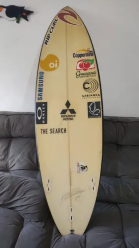 PRANCHA DE SURF DO TRI CAMPEÃO MUNDIAL GABRIEL MEDINA ANO 2015