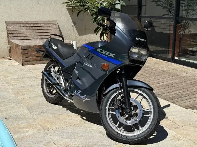 CBX 750 F - 7 Galo