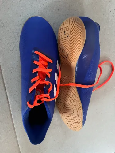 Chuteira Adidas