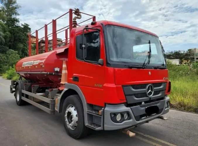 Mb Atego 1719 4x2 - 2016 Tanque pipa