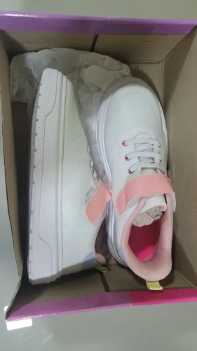 Tênis da Pampili novo na caixa nunca usado.