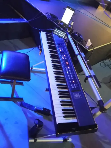 Vendo STAGE Piano RD 170 Roland