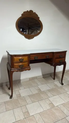 Penteadeira antiga
