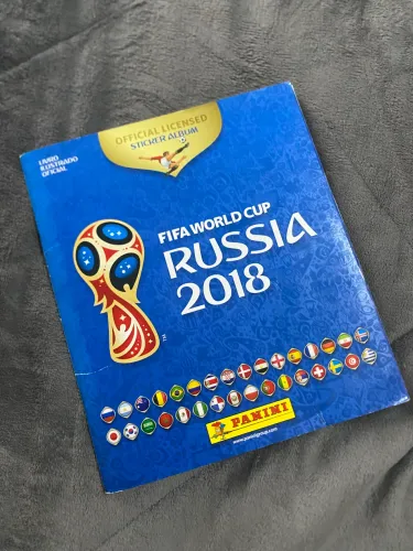 livro ilustrado oficial da Copa do Mundo da FIFA Rússia 2018 capa mole