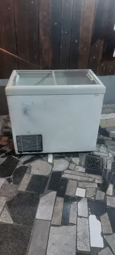 Freezer metalfrio 300 litros