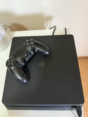 PS4 SLIM 1 TB