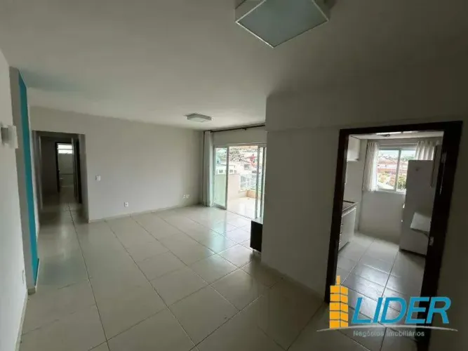 Apartamento à venda, 3 quartos, 1 suíte, 1 vaga, MARACANA - Uberlândia/MG