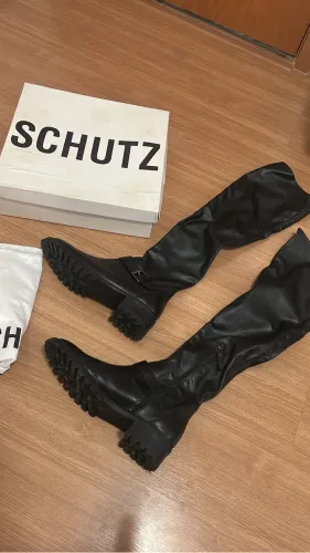 Vendo Bota Schutz - Número 39 