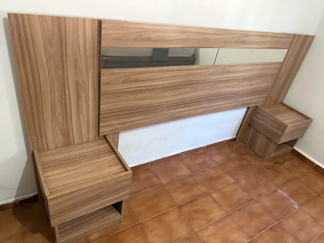 Cabeceira cama de casal com nichos
