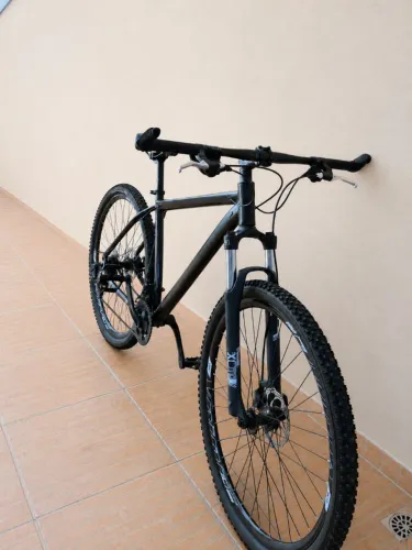 Bicicleta MTB Aro 29 - 21 Marchas, Shimano e Suspensão Suntour