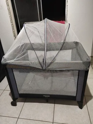 Berço e Cercado com ajuste de duas alturas + colchão incluso