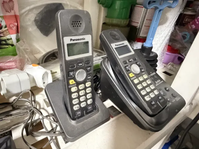 Telefone sem fio Panasonic (kit com 2 ramais) (linha KX-TG / DECT 6.0 comum)