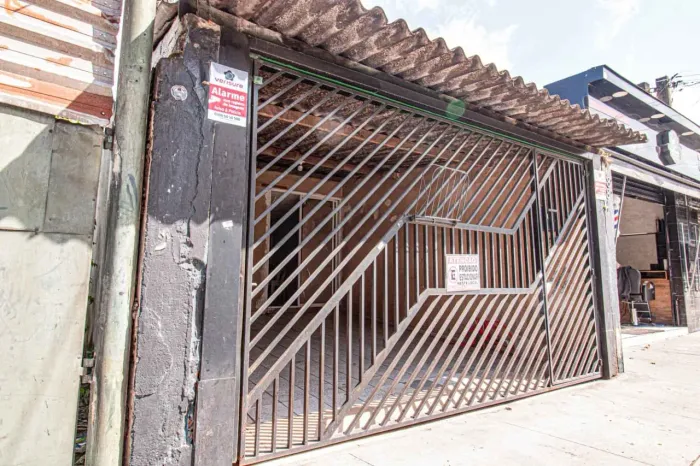 Casa comercial na Rua dos Têxteis, 884 - Casa a  250 m²