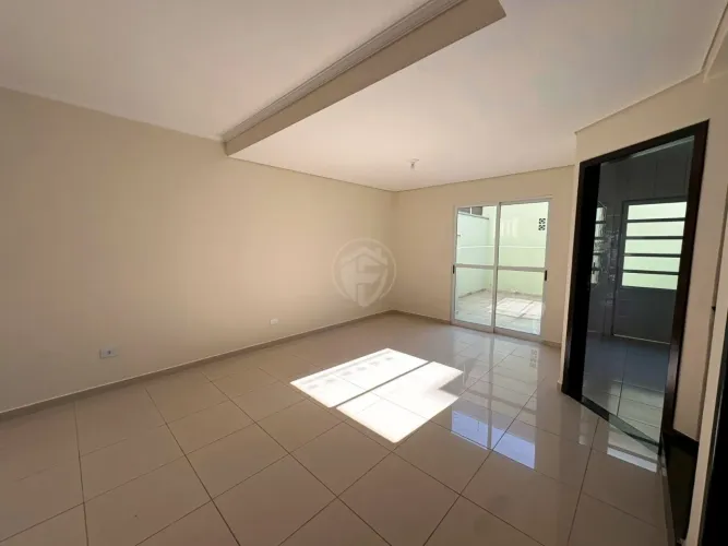 Sobrado para Locação | 4 Quartos | 148 m² - Uberaba - Curitiba/PR