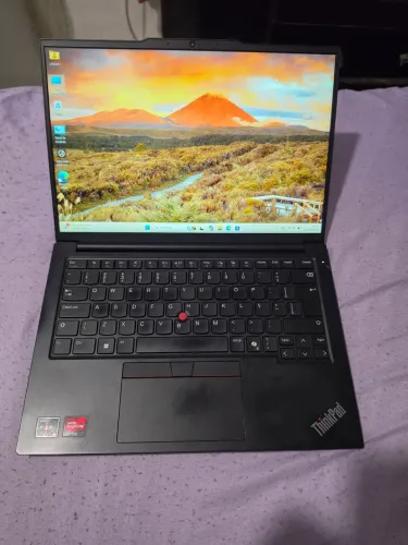 Notebook lenovo thinkpad E14 gen 6 rysen 5 7535u 16gb 256ssd top
